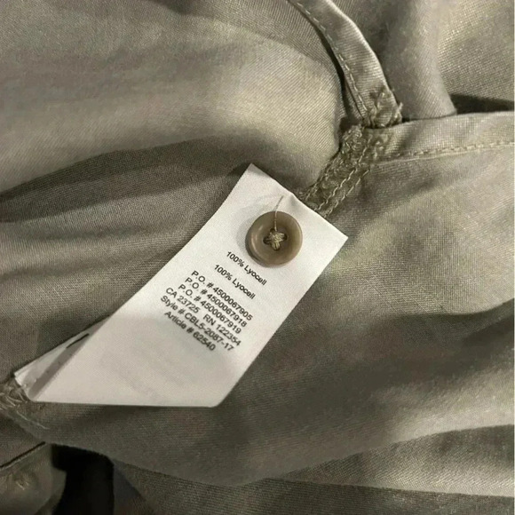 Aritzia - Community Button Up - Picture 5 of 8